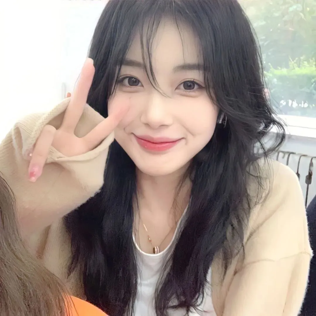 韩系职场女性优雅风范